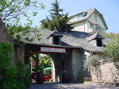 Hotel restaurant avec jardin