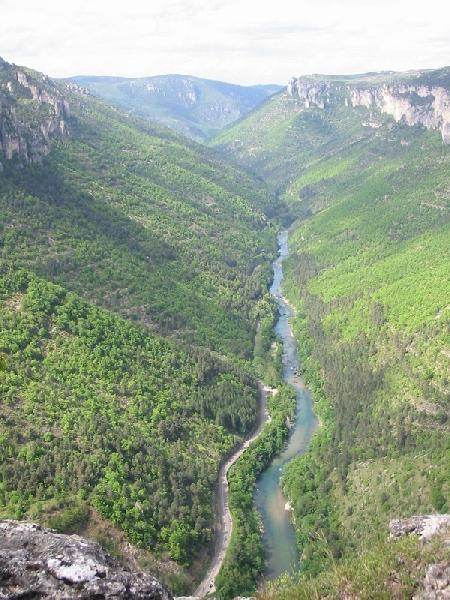 La rivière le Tarn traverse la Lozère
