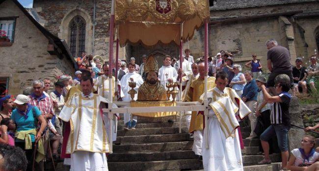 Procession historique de la Saint Fleuret - Estaing - Aveyron