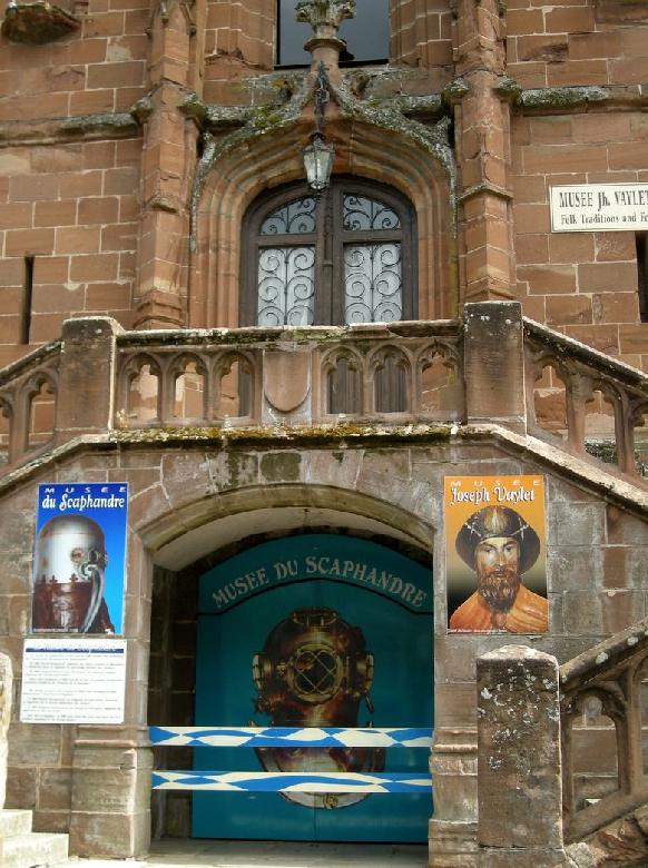 Le Musée du Scaphandre est Situé dans l'ancienne église Saint Jean-Baptiste à Espalion - Aveyron