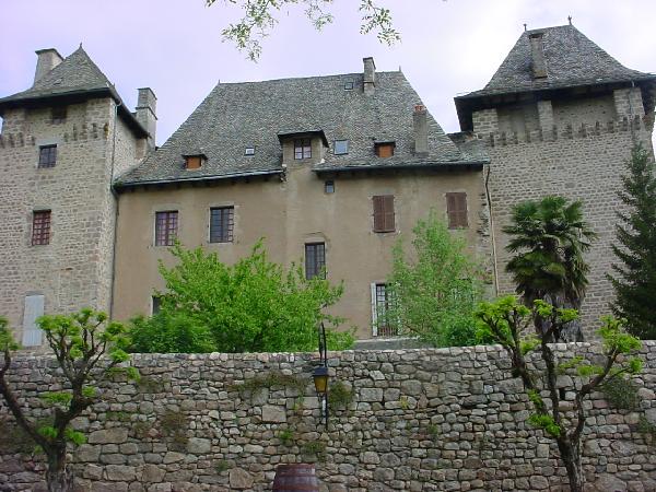 Le château fort d'Entraygues sur Truyère - Aveyron