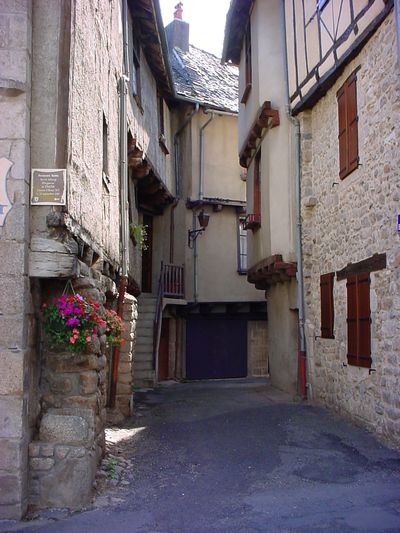 Ruelles médiévales, maisons à colombages - Aveyron hôtel