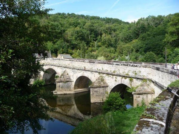 Le Pont de Cirou près de Crespin dans l'Aveyron