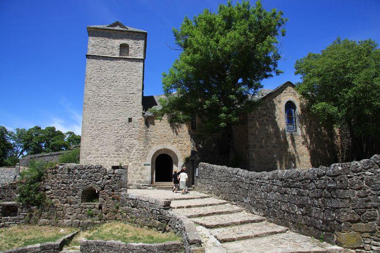 L'église paroissiale en parfait état (Église Saint-Christophe, Sant-Critòl en occitan)
