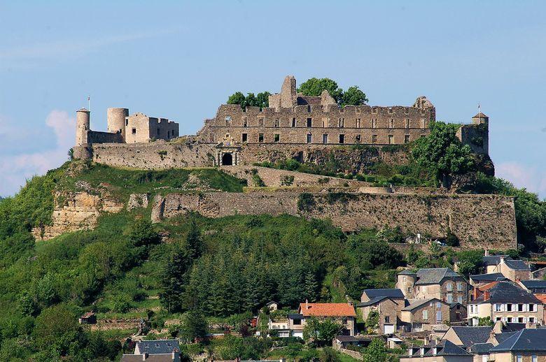 Façade renaissance du château de Séverac. Les Arpajon transformèrent le château de forteresse en un palais de style Renaissance.