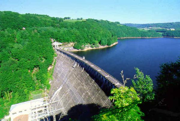 Le barrage hydroélectrique de Sarrans - Aveyron