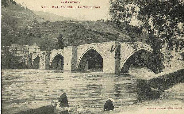 Le pont de la Truyère - Entraygues - Aveyron - France
