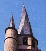 Eglise gothique au clocher flammé-St Côme d'Olt-Aveyron