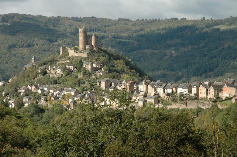 Najac surplombant la rivière Aveyron