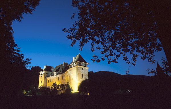 Chateau d'Entraygues sur Truyère - Aveyron - France