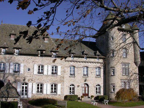 Château de Montsalvy - Cantal - Auvergne